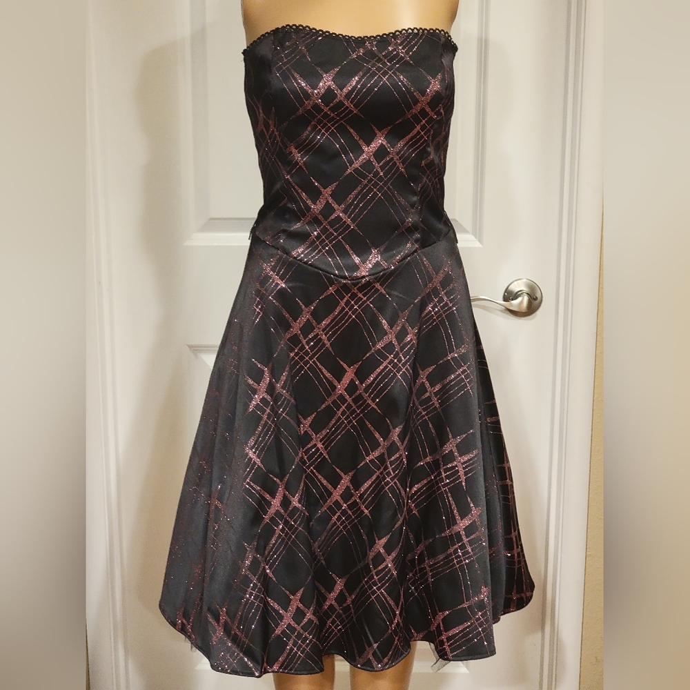 Ruby Rox Size 5 Strapless Juniors Dance/Prom Dress